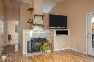 04-Living Room-ELKO7822-Edit-Edit