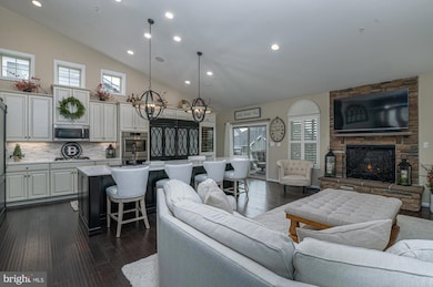 1117 Long Farm Cir, Brunswick, MD 21716 - photo 5