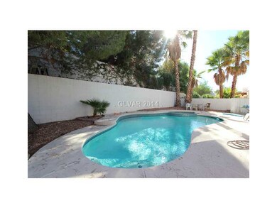 Swimming Pool/Hot Tub/Sauna.