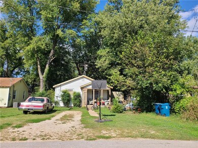 306 NW 7th St, Bentonville, AR 72712 - photo 3