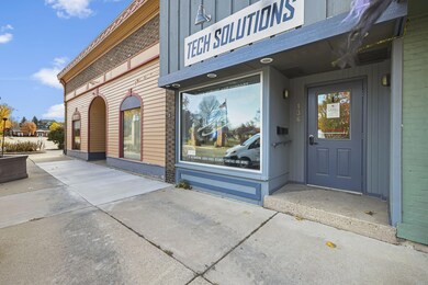 5-web-or-mls-134-e-lake-st