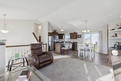 413 Terning Way, Howard Lake, MN 55349 - photo 4