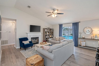 4246 Shadow Ln, Niceville, FL 32578 - photo 6