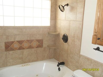 Robin Master Bath