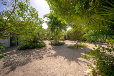 15,000 SF Lot