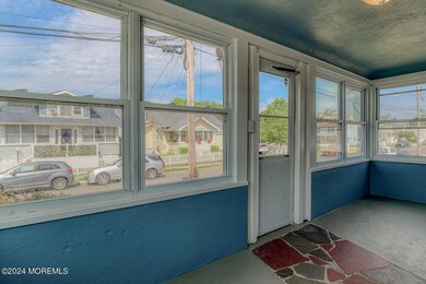 1738 Melrose Ave Belmar NJ-large-003-021