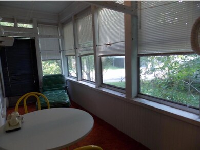 115 Green St, Saint Johnsbury, VT 05819 - photo 3