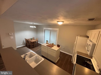 1718 Sparrow Rd, Chesapeake, VA 23320 - photo 3