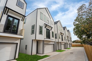 821 Woodcrest Dr, Houston, TX 77018 - photo 3