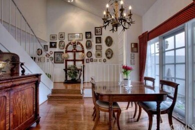 DINING ROOM WITH VIEW TO PRIVATE GARDEN