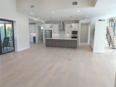 2110 Michele Dr, Sarasota, FL 34231 - photo 3