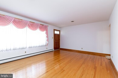 711 Clover Ave, Essex, MD 21221 - photo 6