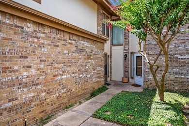 31 Park Ln, Bedford, TX 76021 - photo 2