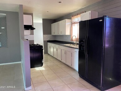 4607 N 47th Dr, Phoenix, AZ 85031 - photo 6