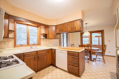 E516 Rustad Rd, Iola, WI 54945 - photo 6