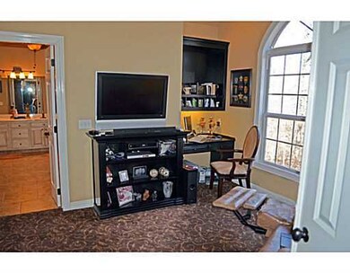 Studio/Study/Office.