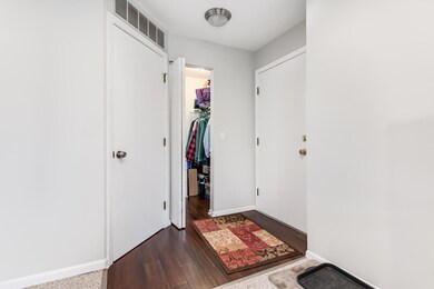 674 Thorntree Ct unit D2, Bartlett, IL 60103 - photo 4