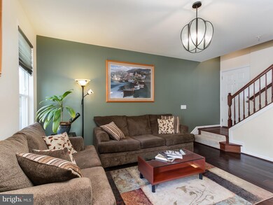 25241 Laureldale Terrace, Chantilly, VA 20152 - photo 4