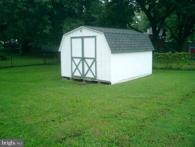 38 Oak Ct, Annapolis, MD 21401 - photo 2