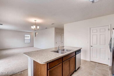 GALEN  D-small-004-1-Kitchen-666x444-72d