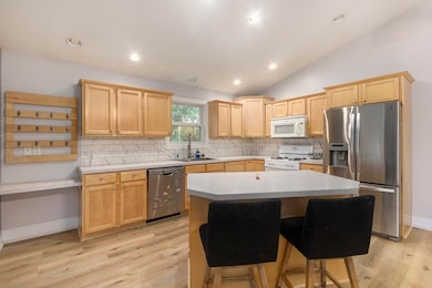 1872 Edson unit 6, Allegan, MI 49010 - photo 5