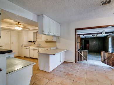 13601 S Western Ave, Edmond, OK 73025 - photo 6