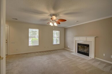 3299 Queensgate (26)0026