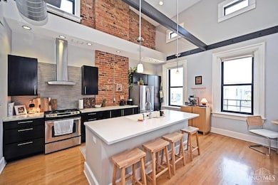 27 Mercer St, Cincinnati, OH 45202 - photo 3