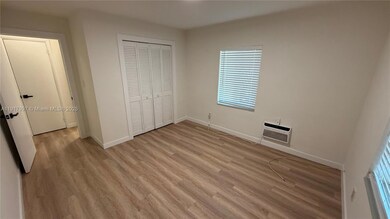 212 SW 13th St unit 3 (Alley), Dania Beach, FL 33004 - photo 6