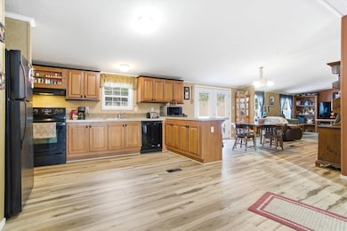 8 Revere St, Milton, NH 03851 - photo 7