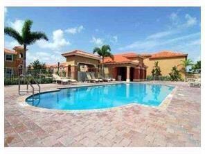 626 SW 106th Ave unit 1512, Pembroke Pines, FL 33025 - photo 4