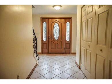 Entry/Foyer.