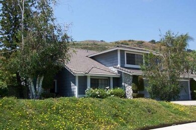 Large Front Yard-3 Car Garage