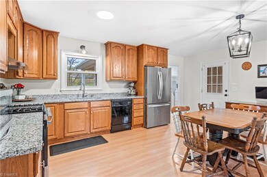 117 Hillside Ct, King, NC 27021 - photo 4