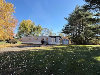 185 Mutton Ln, Clinton, ME 04927 - photo 4