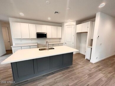 08 Kitchen 379