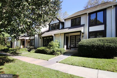 10050 Beacon Pond Ln, Burke, VA 22015 - photo 2