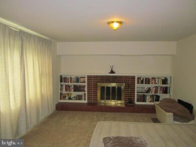 932 N Ashton St, Alexandria, VA 22312 - photo 2