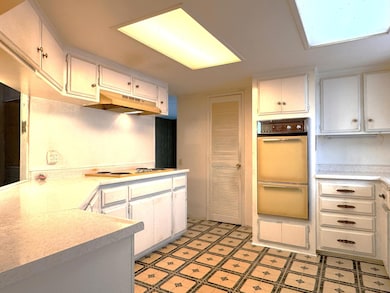 61060 Kings Ln unit 107, Bend, OR 97702 - photo 7