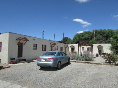 3-One Bedroom single level apts