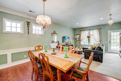 008_DINING ROOM