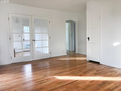 209 E Columbia Dr, Newberg, OR 97132 - photo 3