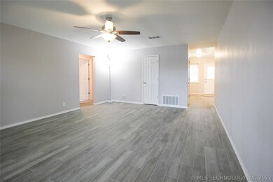 unlisted-address, Glenpool, OK 74033 - photo 5