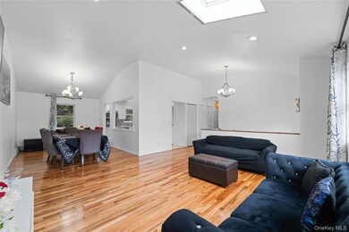 46 Crown St unit 1, Deer Park, NY 11729 - photo 5