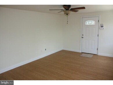 110 Blue Hen Rd unit COLLIN, New Castle, DE 19720 - photo 2