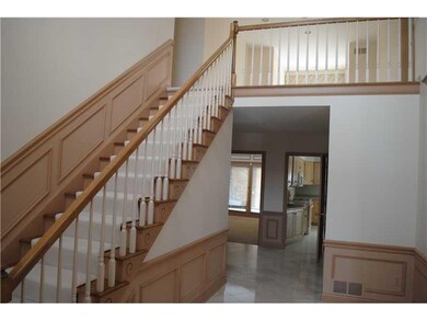 Entry/Foyer.