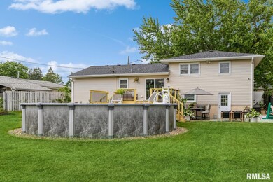 1903 W 36th St, Davenport, IA 52806 - photo 3