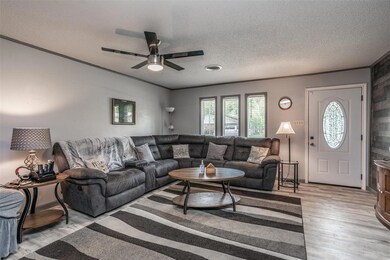 202 Fairfield St, Gainesville, TX 76240 - photo 5