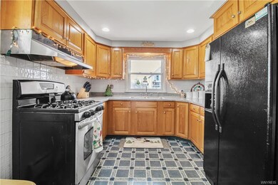 92 16th Ave, North Tonawanda, NY 14120 - photo 3