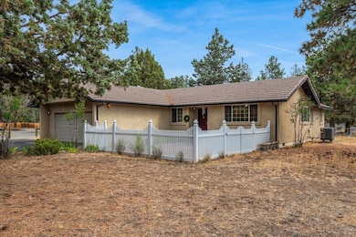 70120 Mustang Dr, Sisters, OR 97759 - photo 3